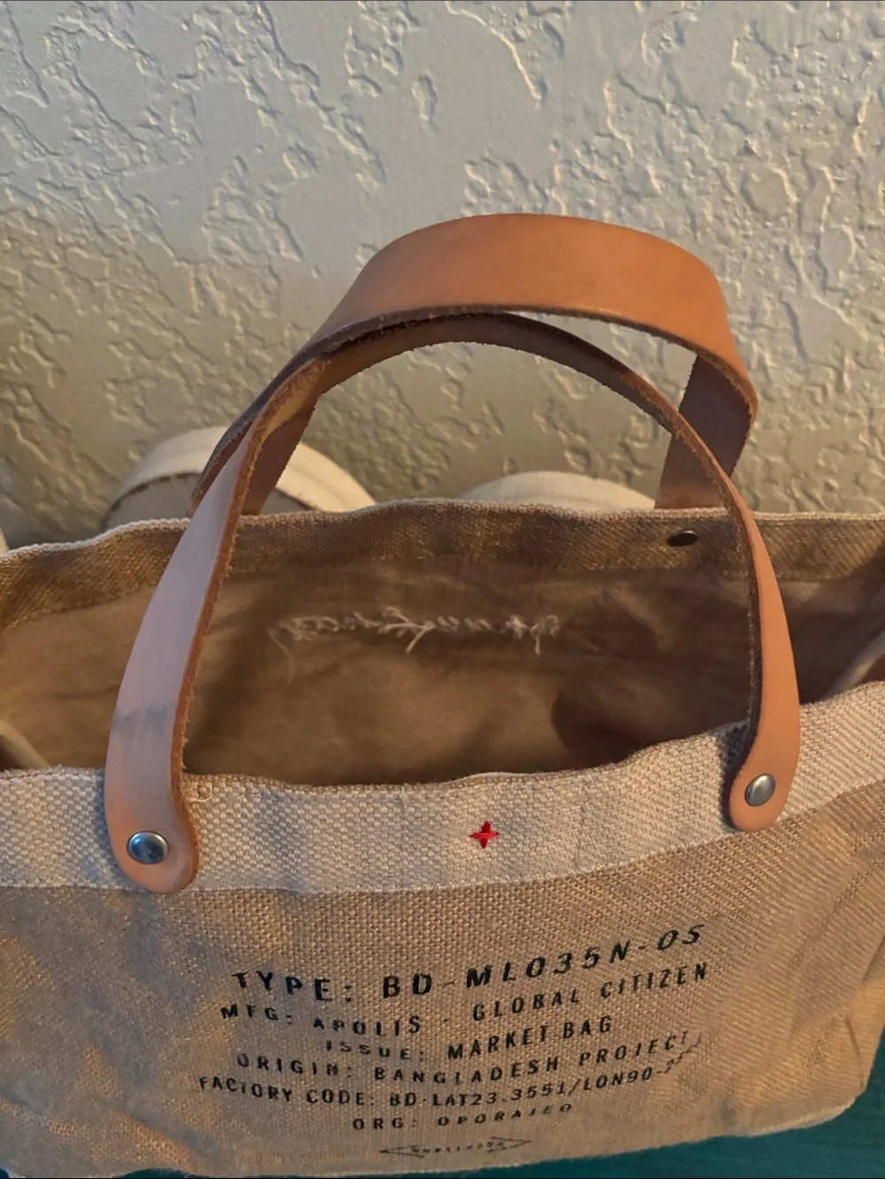 Apolis sturdy tan